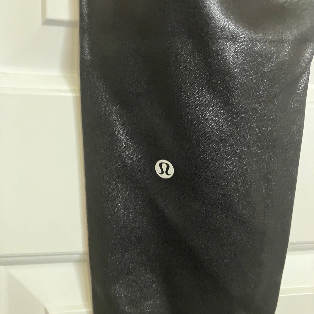 lululemon athletica Black foil Leggings- Wunder train tight 25” - Picture 3 of 6